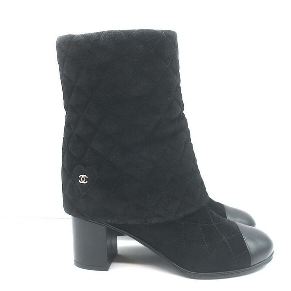 Chanel 17B Clover & Heart Quilted Fold-Over Boots Black Suede Size 35.5 - Picture 2 of 12